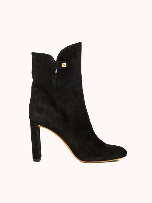 high heel black suede ankle boots maison skorpios by adriana abascal emanuele filiberto di Savoia